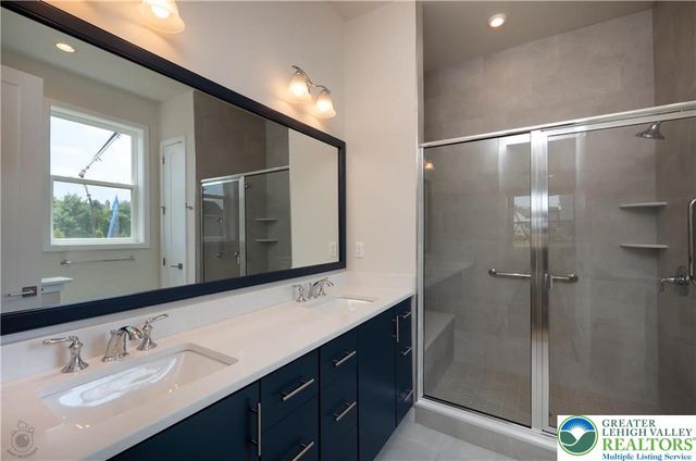 6847 Sycamore Drive, East Allen Twp, PA 18014