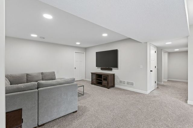 17842 Graphite Lane, Lakeville, MN 55044