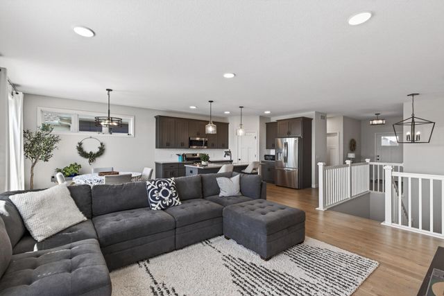 17842 Graphite Lane, Lakeville, MN 55044