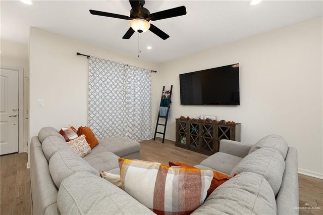 2702 N Rocky Rose Avenue, Edinburg, TX 78541