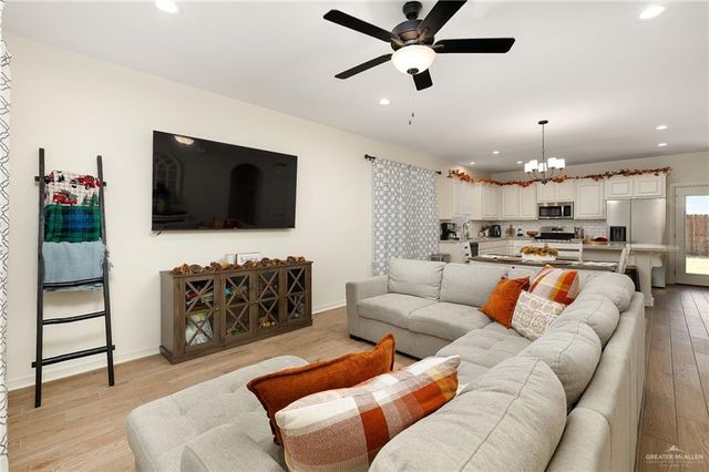 2702 N Rocky Rose Avenue, Edinburg, TX 78541