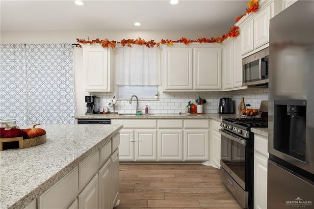 2702 N Rocky Rose Avenue, Edinburg, TX 78541