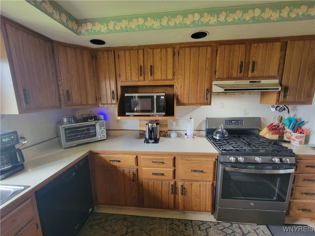 6082 Townline Road, Wheatfield, NY 14094