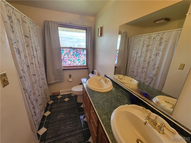 6082 Townline Road, Wheatfield, NY 14094