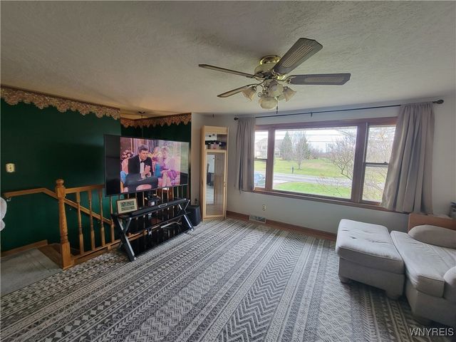 6082 Townline Road, Wheatfield, NY 14094