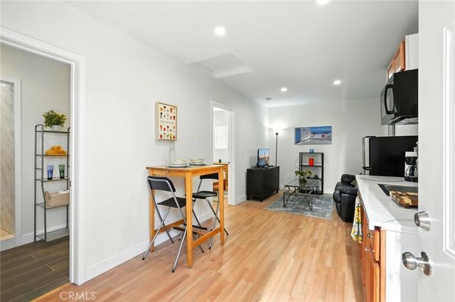 9221 Swinton Ave, North Hills, CA 91343