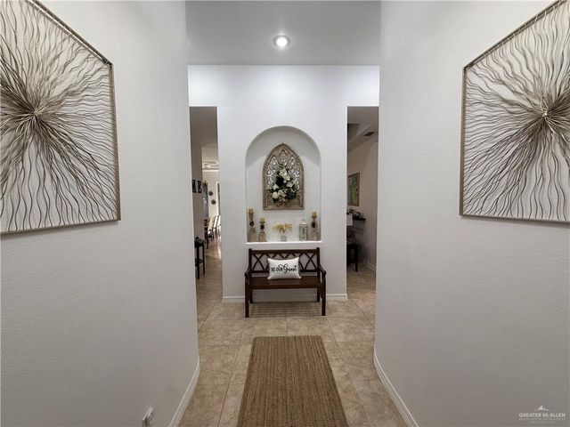 9018 N 22nd Lane, Mcallen, TX 78504