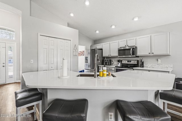 1634 HIGHLAND VIEW Court, Fleming Island, FL 32003