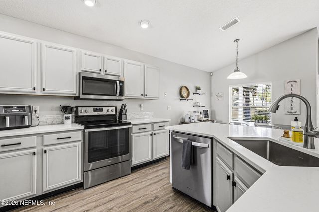 1634 HIGHLAND VIEW Court, Fleming Island, FL 32003