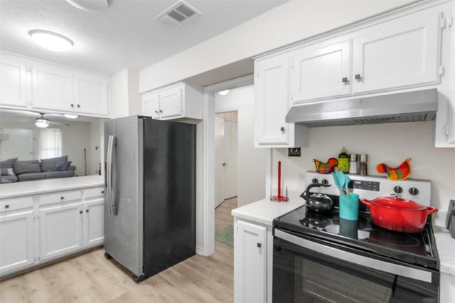 1401 Avenue O I, Huntsville, TX 77340