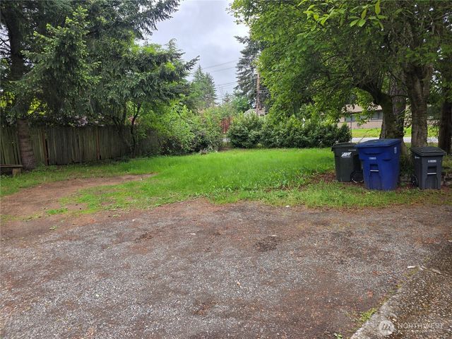 2500 S 208th Street, Seatac, WA 98198