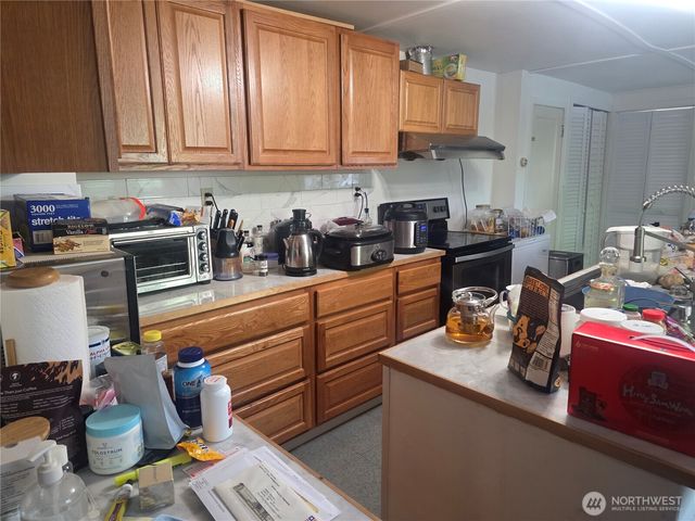 2500 S 208th Street, Seatac, WA 98198