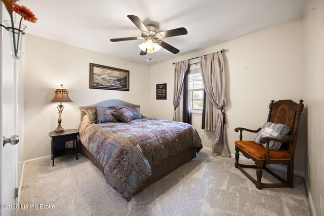 2407 Roddy Rd, Louisville, KY 40216