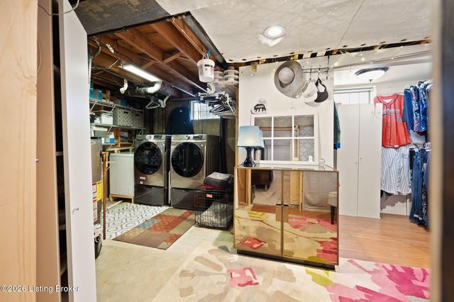 2407 Roddy Rd, Louisville, KY 40216