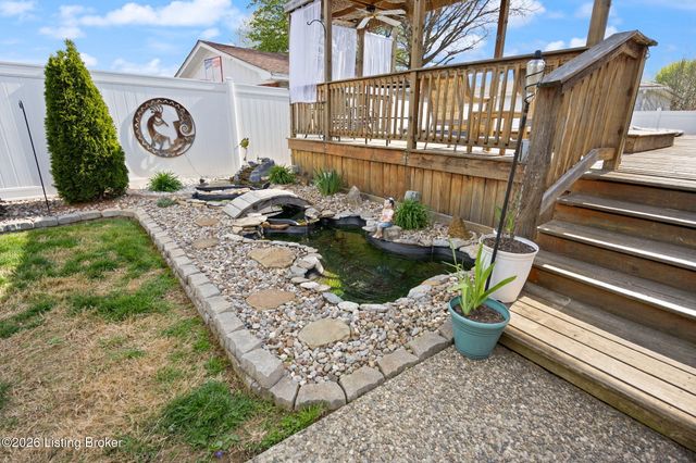 2407 Roddy Rd, Louisville, KY 40216