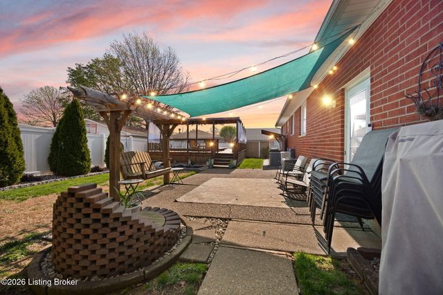 2407 Roddy Rd, Louisville, KY 40216