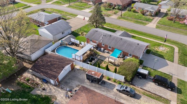 2407 Roddy Rd, Louisville, KY 40216