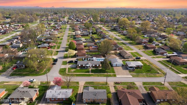 2407 Roddy Rd, Louisville, KY 40216