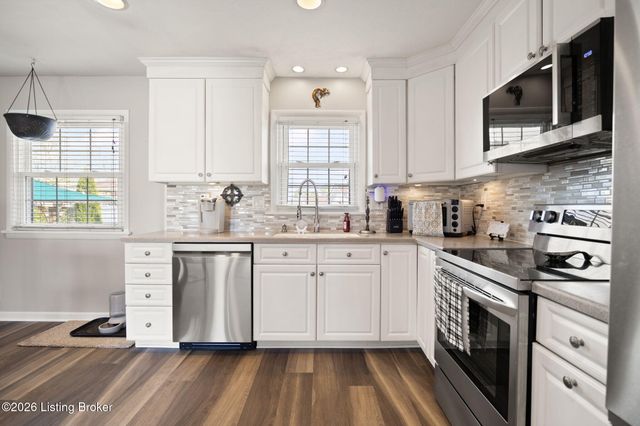 2407 Roddy Rd, Louisville, KY 40216