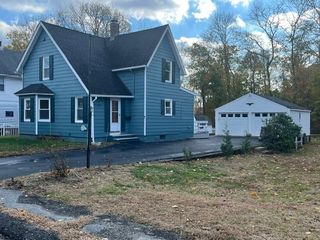 9 Bushnell Place, Norwich, CT 06360