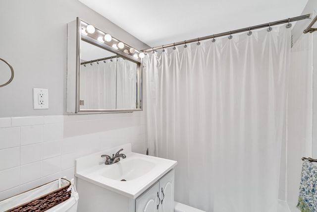 8 Whittier Place 4J, Boston, MA 02114