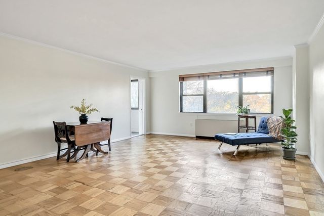 8 Whittier Place 4J, Boston, MA 02114