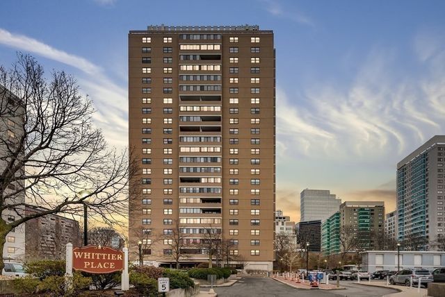 8 Whittier Place 4J, Boston, MA 02114