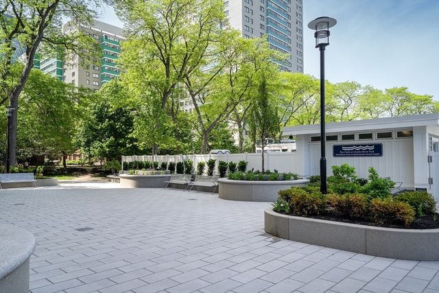 8 Whittier Place 4J, Boston, MA 02114