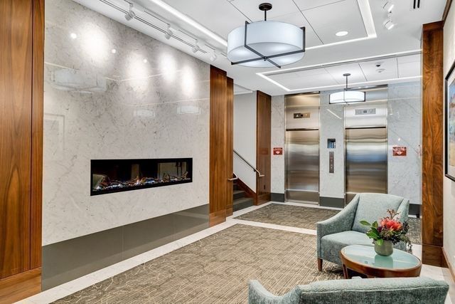 8 Whittier Place 4J, Boston, MA 02114