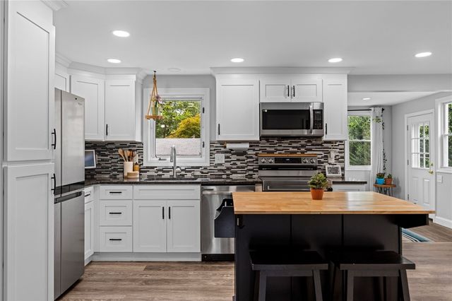 198 Holland Street, Cranston, RI 02920