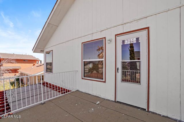 11001 Essex Falls Lane, El Paso, TX 79934