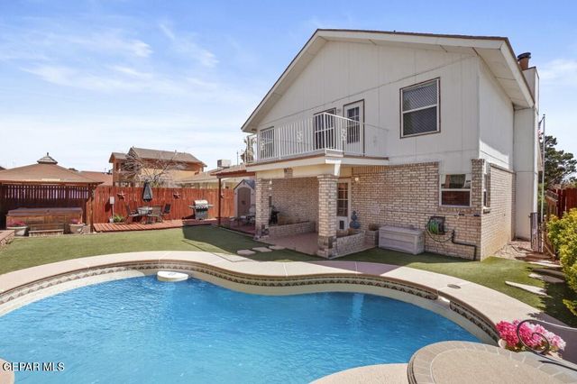 11001 Essex Falls Lane, El Paso, TX 79934