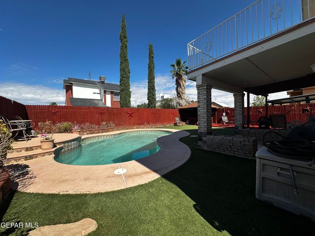 11001 Essex Falls Lane, El Paso, TX 79934