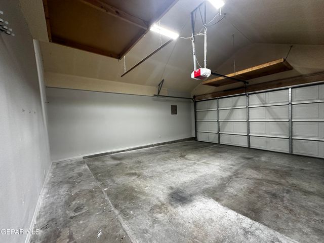 11001 Essex Falls Lane, El Paso, TX 79934