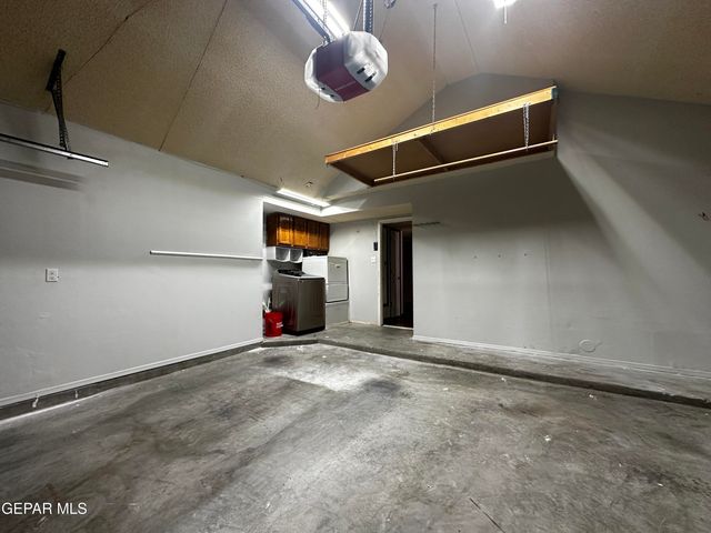 11001 Essex Falls Lane, El Paso, TX 79934
