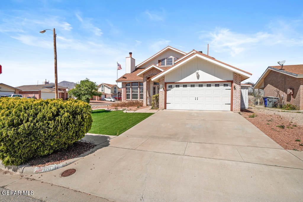 11001 Essex Falls Lane, El Paso, TX 79934