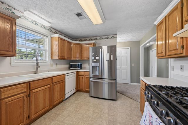 6702 Highway 41, N, Cedar Hill, TN 37032
