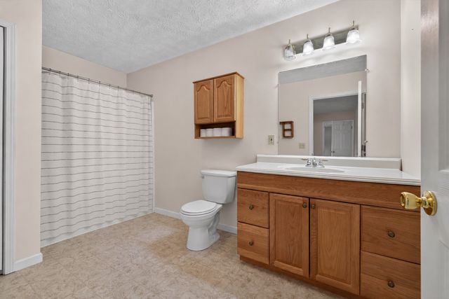 6702 Highway 41, N, Cedar Hill, TN 37032