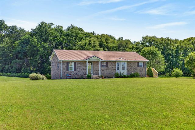 6702 Highway 41, N, Cedar Hill, TN 37032