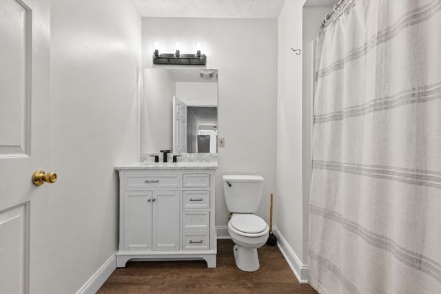6702 Highway 41, N, Cedar Hill, TN 37032
