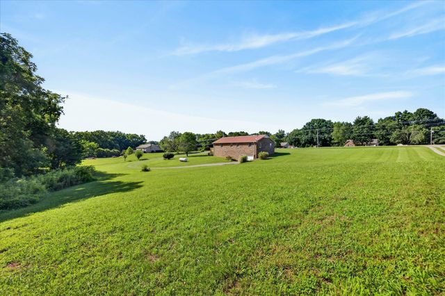 6702 Highway 41, N, Cedar Hill, TN 37032