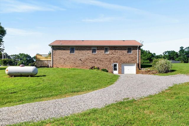 6702 Highway 41, N, Cedar Hill, TN 37032