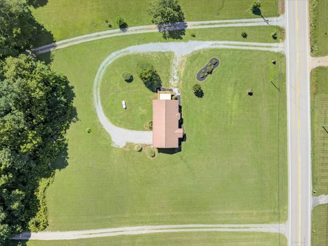 6702 Highway 41, N, Cedar Hill, TN 37032