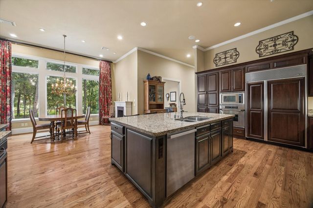 37519 Edgewater Drive, Pinehurst, TX 77362