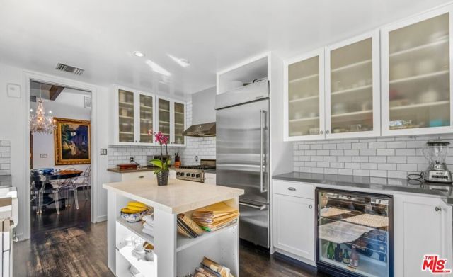 2530 Hutton Drive, Beverly Hills, CA 90210