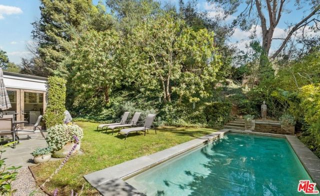 2530 Hutton Drive, Beverly Hills, CA 90210