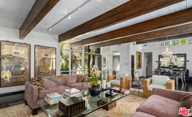 2530 Hutton Drive, Beverly Hills, CA 90210