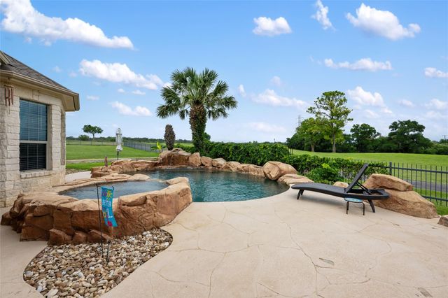 419 Firestone DR, Marble Falls, TX 78654