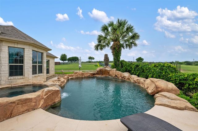 419 Firestone DR, Marble Falls, TX 78654