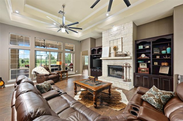 419 Firestone DR, Marble Falls, TX 78654